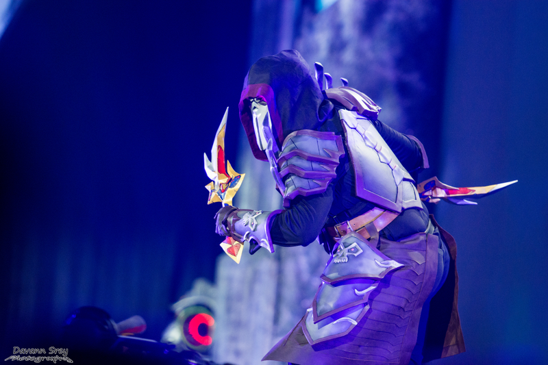 Illustration for article titled The Most Mind-Blowing and Astonishing Cosplay From BlizzCon 2015!